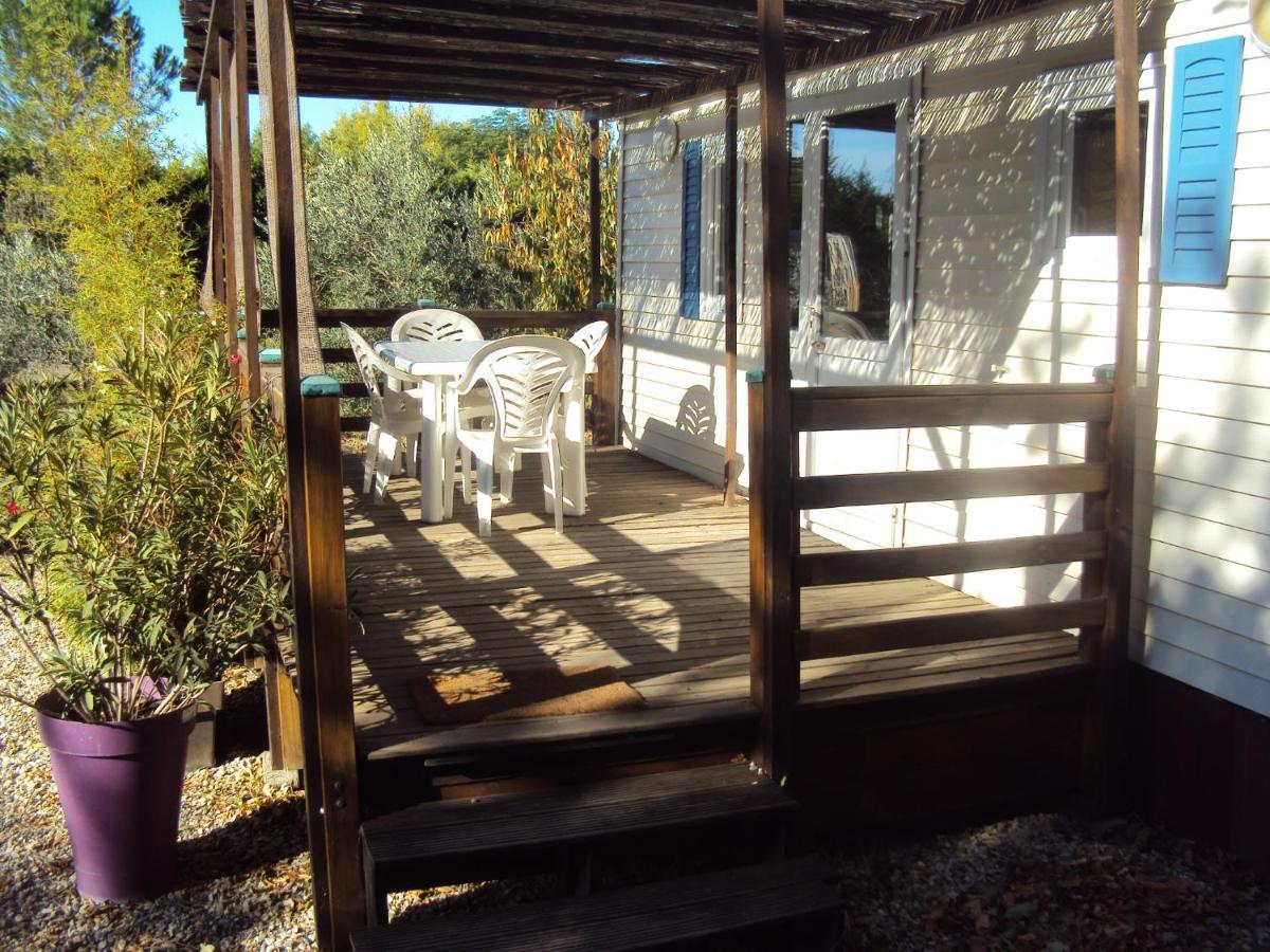 B&B La Douloire Pernes-les-Fontaines Exteriör bild
