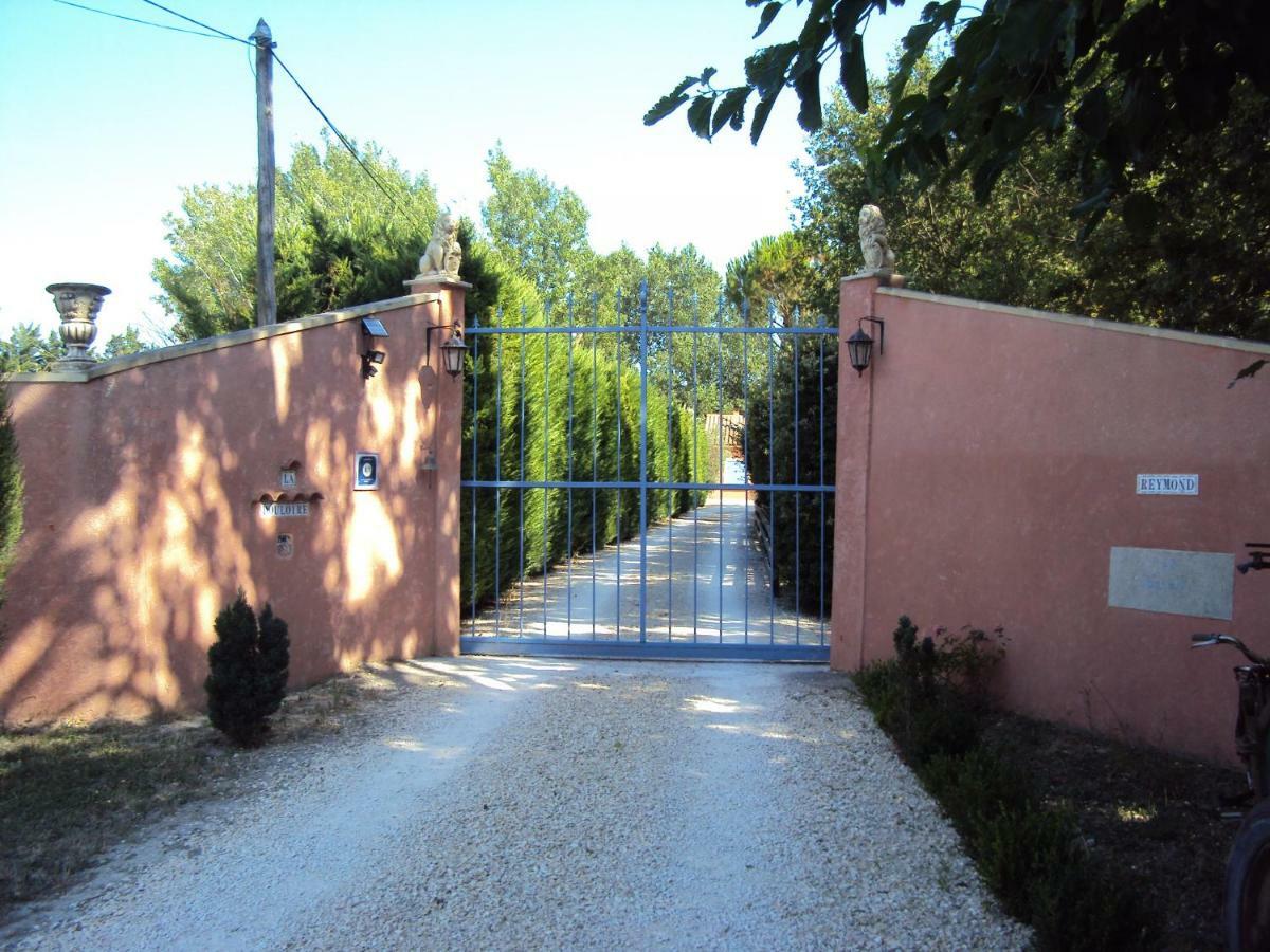 B&B La Douloire Pernes-les-Fontaines Exteriör bild