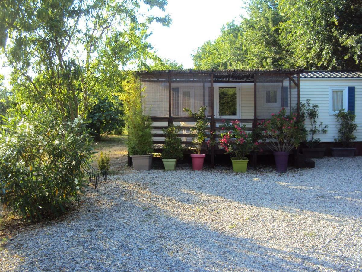 B&B La Douloire Pernes-les-Fontaines Exteriör bild